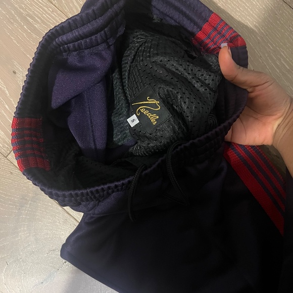 Needles - Picture 3 of 3